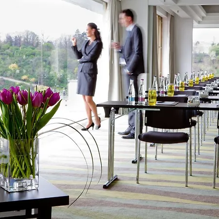 מלון Fairmont Golden