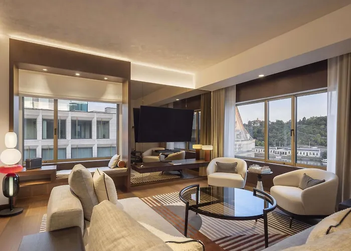 Fairmont Golden 5*