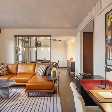 Fairmont Golden Hotel