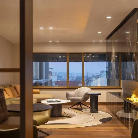 Fairmont Golden Hotel 5*