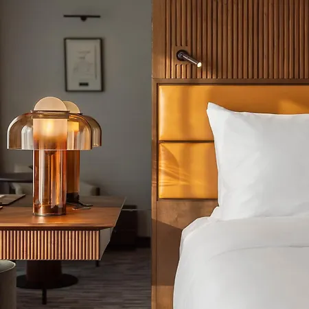 Fairmont Golden 5*