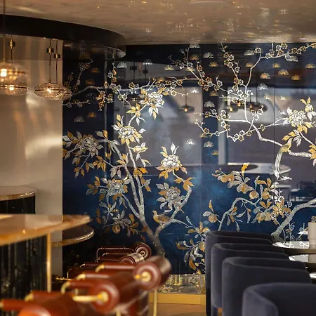 Fairmont Golden 5*