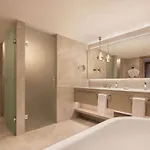 Fairmont Golden 5*