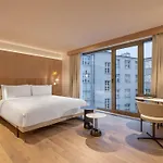 Fairmont Golden 5*