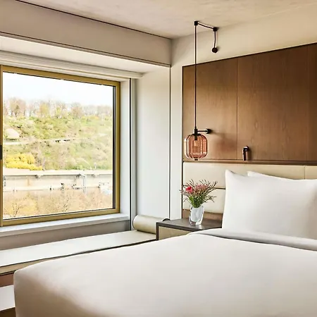 Fairmont Golden 5* Praga