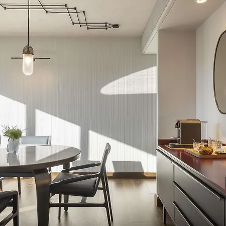 Fairmont Golden Praga