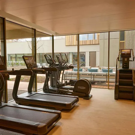 Fairmont Golden Hotel