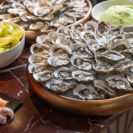 Fairmont Golden Hotel 5*