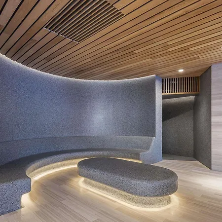 Fairmont Golden Hotel