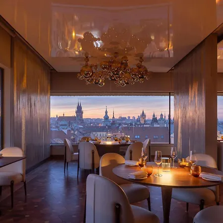 Fairmont Golden Praga