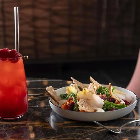 Fairmont Golden Praga