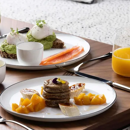 Fairmont Golden Hotel