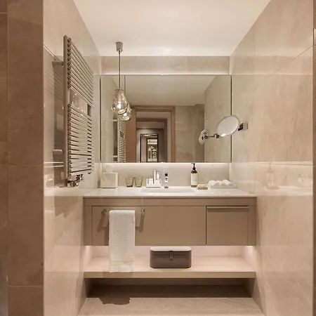 Hotell Fairmont Golden Prag