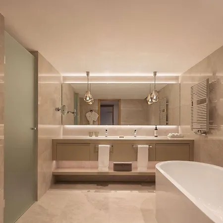 Fairmont Golden 5* Prague