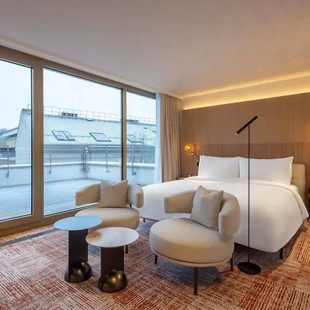Fairmont Golden Hotel 5*