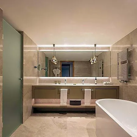 Fairmont Golden Πράγα