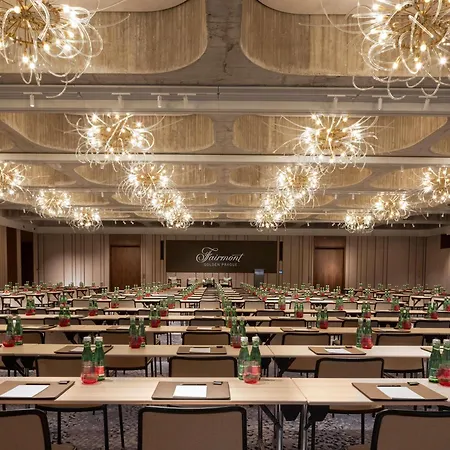 Hotel Fairmont Golden