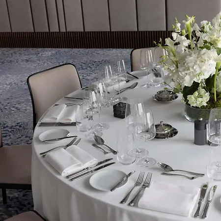 Fairmont Golden Hotel 5*