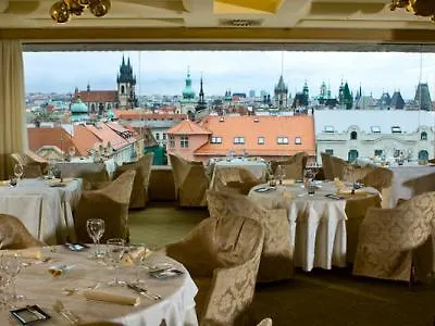 Fairmont Golden Hotel 5*