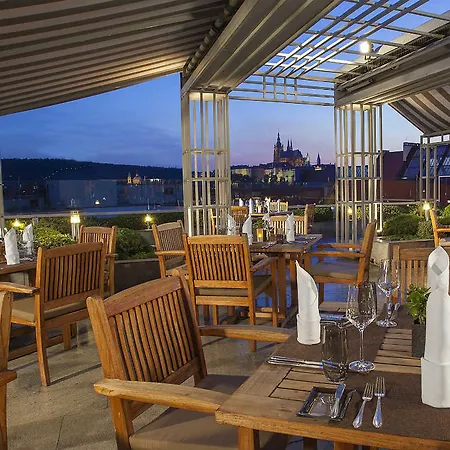 Fairmont Golden 5* Praag
