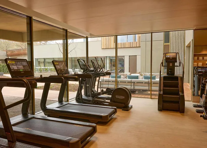 Fairmont Golden 호텔