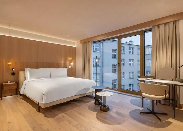 Fairmont Golden 5*