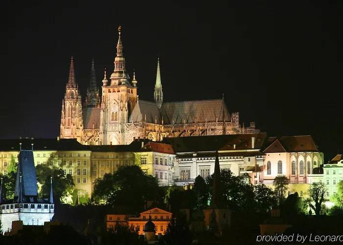 Fairmont Golden 호텔