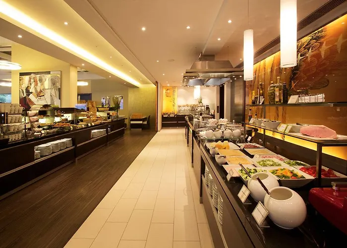 Fairmont Golden 酒店