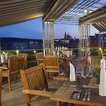 Fairmont Golden 5* Praga