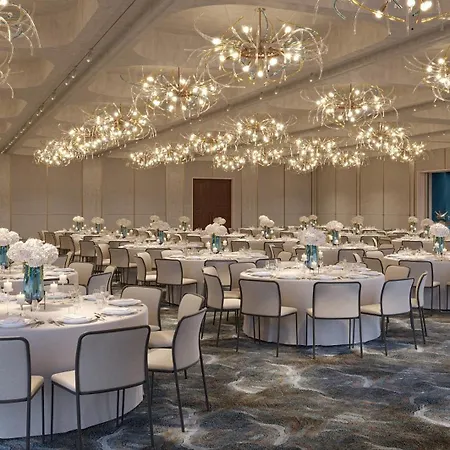 Fairmont Golden Praga